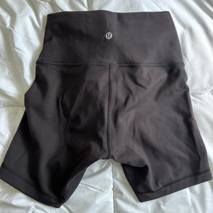 Lululemon Wunder train biker shorts
